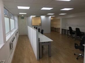 32 Leighton Rd, London to rent Interior Photo- Image 2 of 2