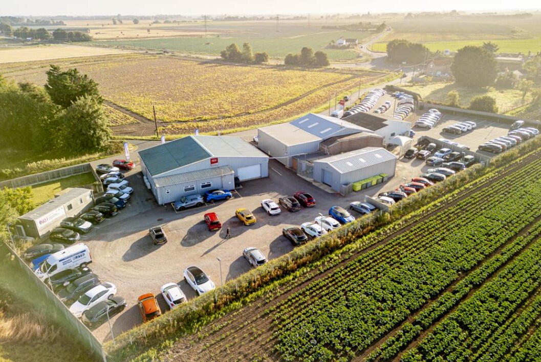 Swinshead, Swineshead for sale Primary Photo- Image 1 of 1