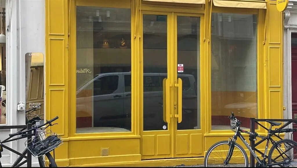 Location Commerce 86 m² - Photo 1