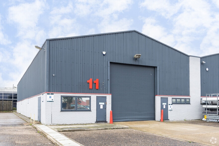 The Wheelwrights, Southend On Sea to rent - Building Photo - Image 3 of 3