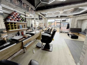 7 Graiglwyd Rd, Swansea to rent Interior Photo- Image 2 of 7