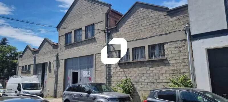 Light Industrial in Montreuil for sale Building Photo- Image 1 of 9