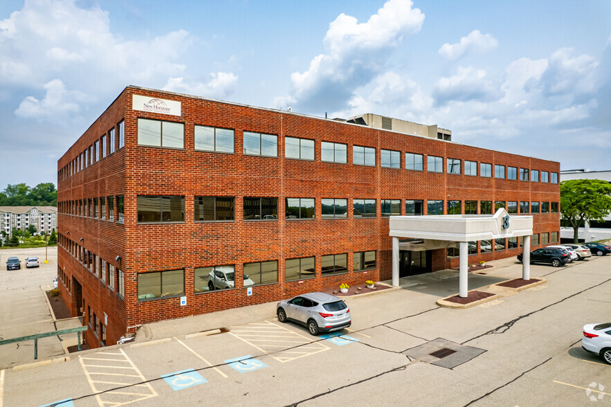 3 Parkway Center, Pittsburgh, PA for rent - Building Photo - Image 1 of 25