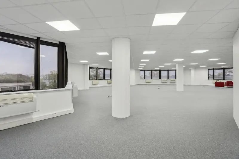 Office in Argenteuil to rent - Interior Photo - Image 2 of 9