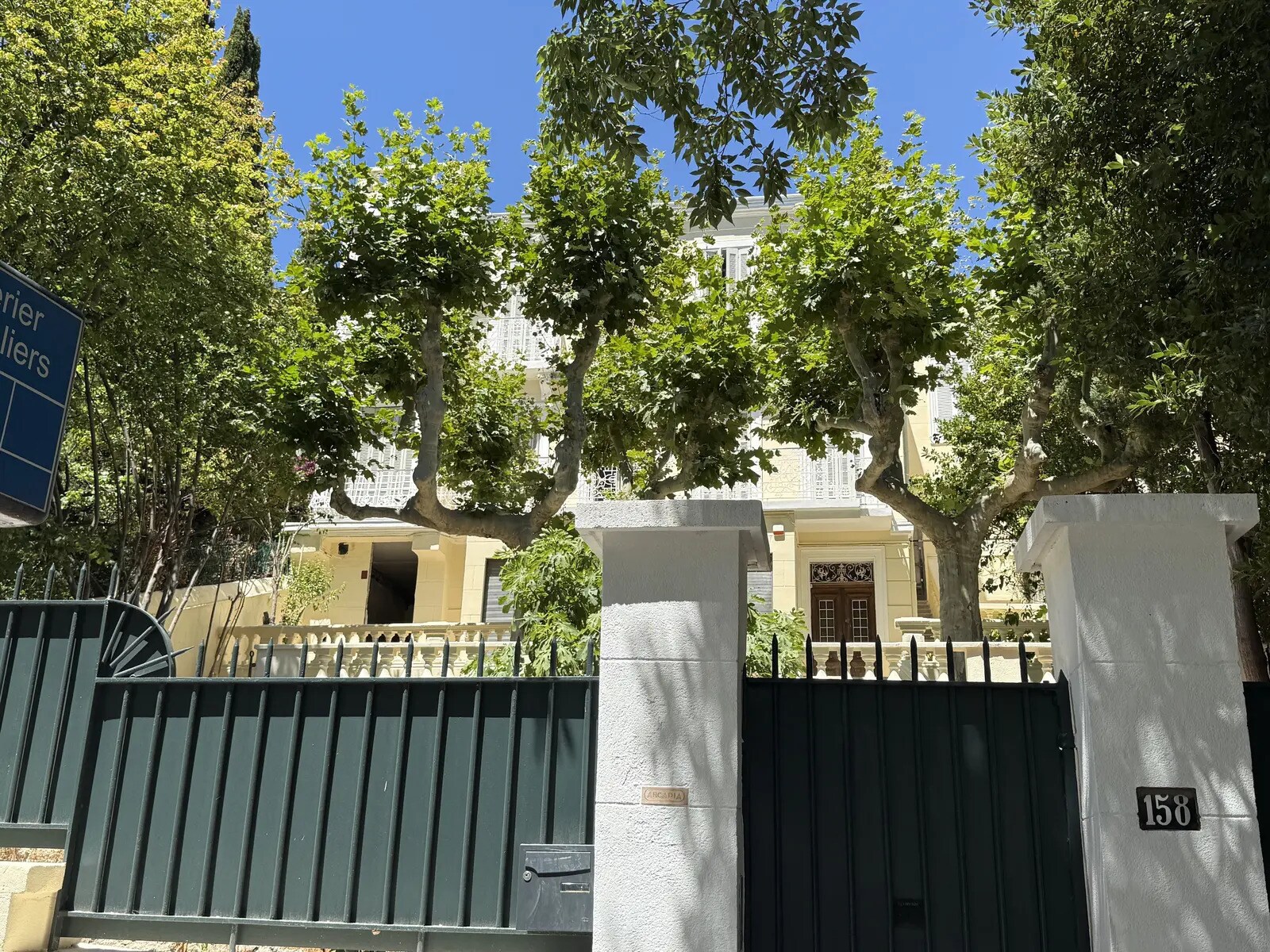 Office in Marseille for sale Building Photo- Image 1 of 3