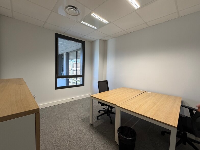 314 C Allée Des Noisetiers, Limonest for sale - Building Photo - Image 2 of 8