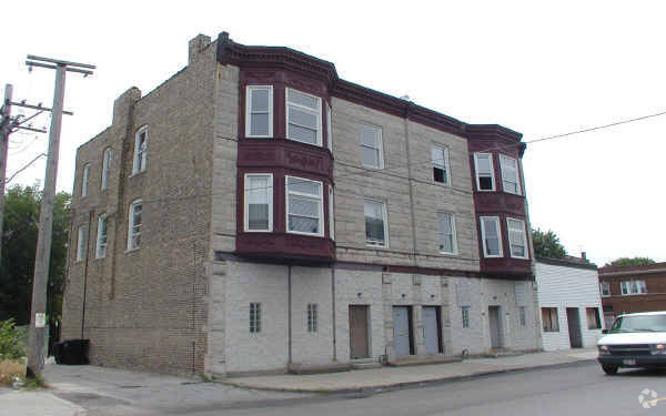 647-651 W 69th St, Chicago, IL for sale - Building Photo - Image 2 of 4