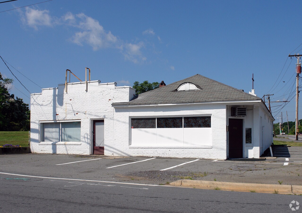 3756 Ogburn Ave, WinstonSalem, NC 27105 UK