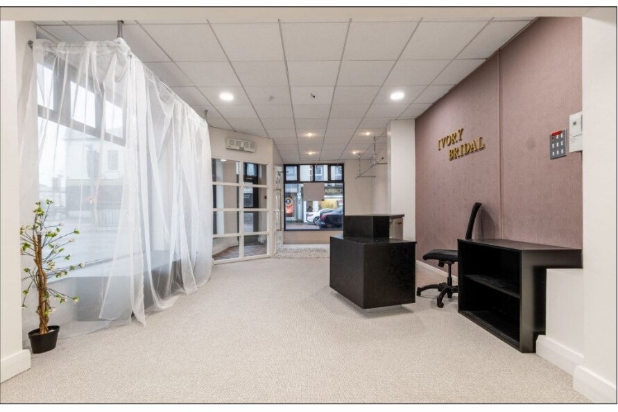 38 Railway Rd, Coleraine to rent Interior Photo- Image 1 of 9