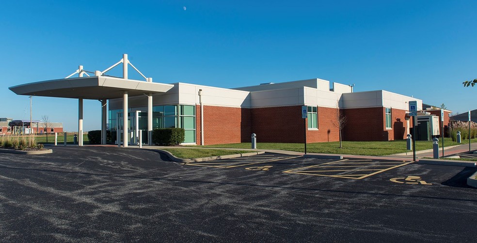 Southern Illinois Medical Office portfolio of 3 properties for sale on LoopNet.co.uk - Primary Photo - Image 2 of 3