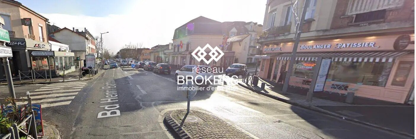 Retail in Houilles for sale Building Photo- Image 1 of 2