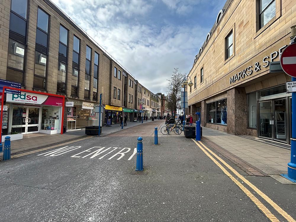 129-137 High St, Dunfermline to rent Building Photo- Image 1 of 3