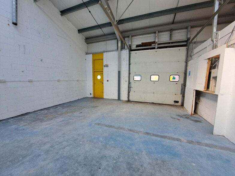 32-36 Allerdyce Dr, Glasgow to rent - Building Photo - Image 2 of 4