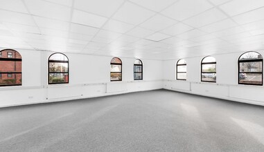 1-5 Churchfield Ct, Barnsley to rent Interior Photo- Image 2 of 2