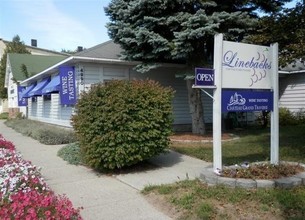 4990 Main St, Onekama, MI for sale Primary Photo- Image 1 of 1