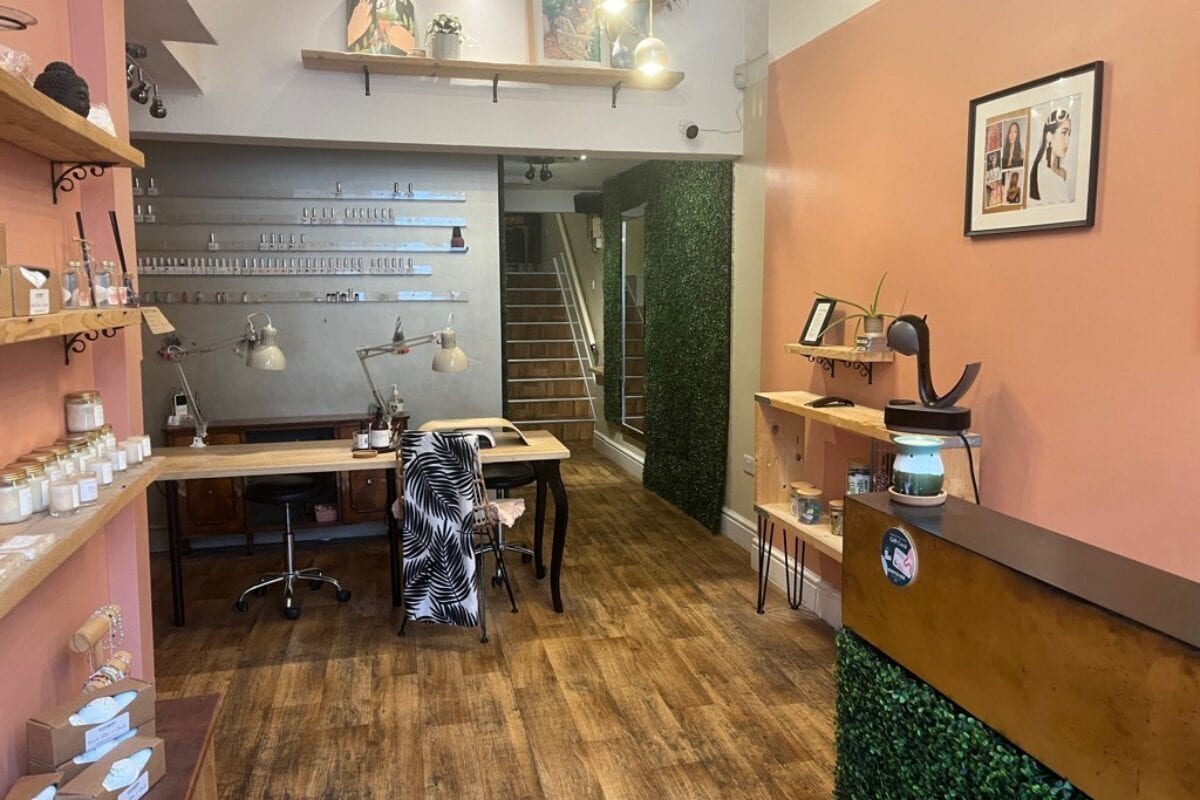 121 Fore St, Exeter to rent Interior Photo- Image 1 of 4