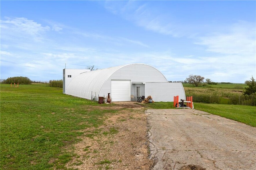 3627 Road D, Allen, KS for sale - Primary Photo - Image 1 of 56