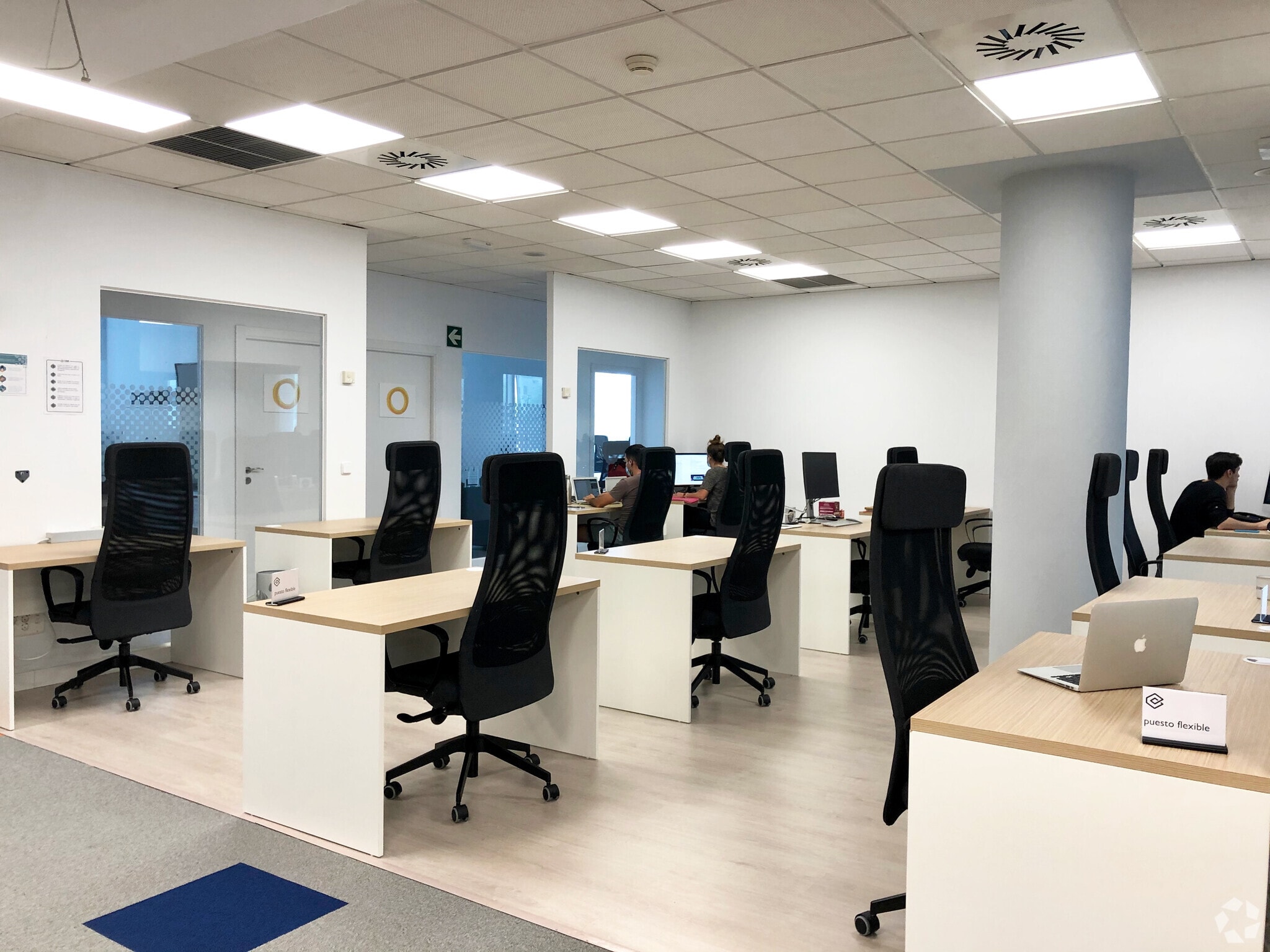 Avenida de Manoteras, 24, Madrid, Madrid to rent Interior Photo- Image 1 of 4