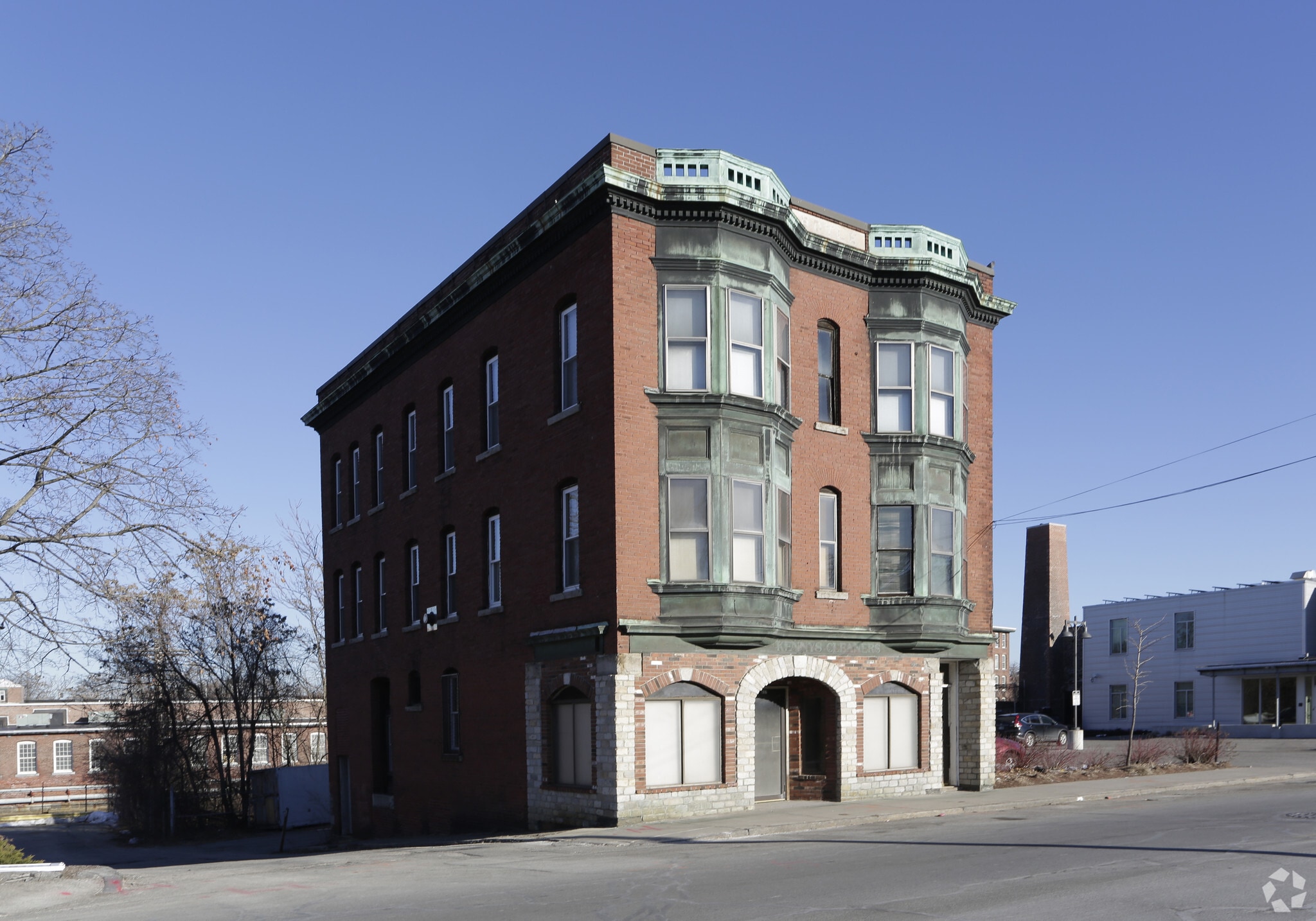 635 Middlesex St, Lowell, MA to rent Primary Photo- Image 1 of 9