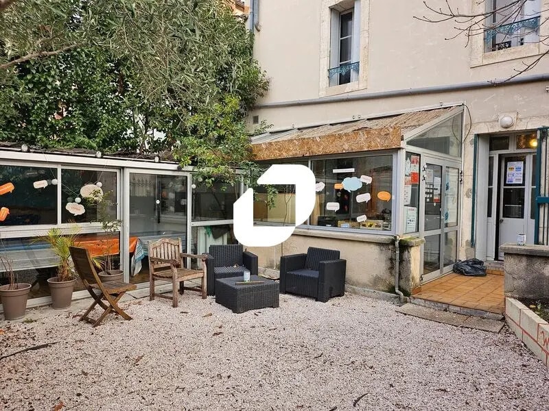 Location Bureaux 300 m² - Photo 1