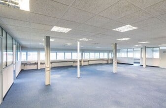 Crown Gate, Runcorn to rent Interior Photo- Image 1 of 2