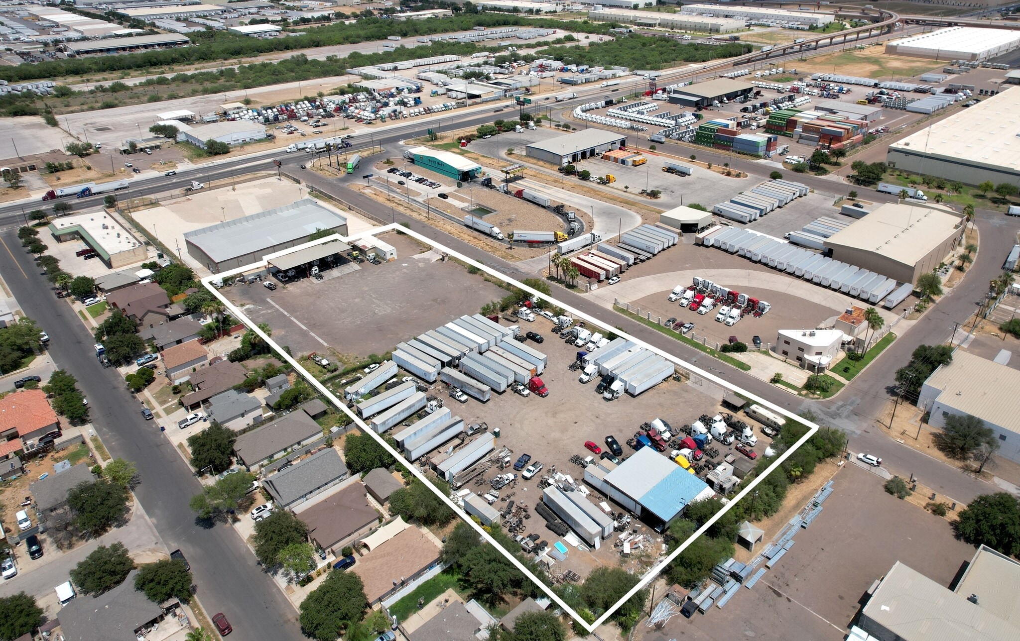 802 Pellegrino Ct, Laredo, TX to rent Primary Photo- Image 1 of 7