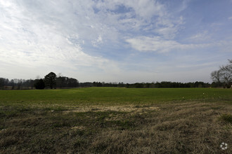 Commerce Dr, Sanford, NC for sale Primary Photo- Image 1 of 1