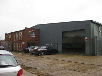 More details for 1 Travellers Ln, North Mymms - Office, Industrial for Rent