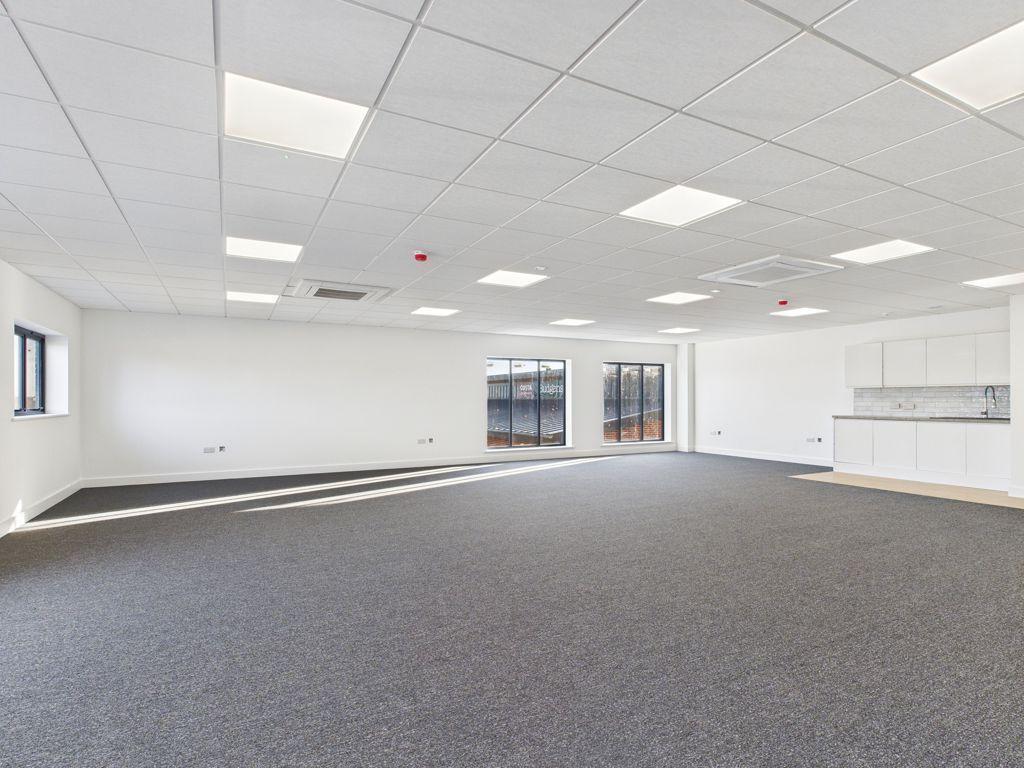15 Newbolt Close, Stowmarket to rent Building Photo- Image 1 of 12