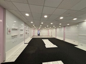 4-6 Hope St, Ayr to rent Interior Photo- Image 2 of 2