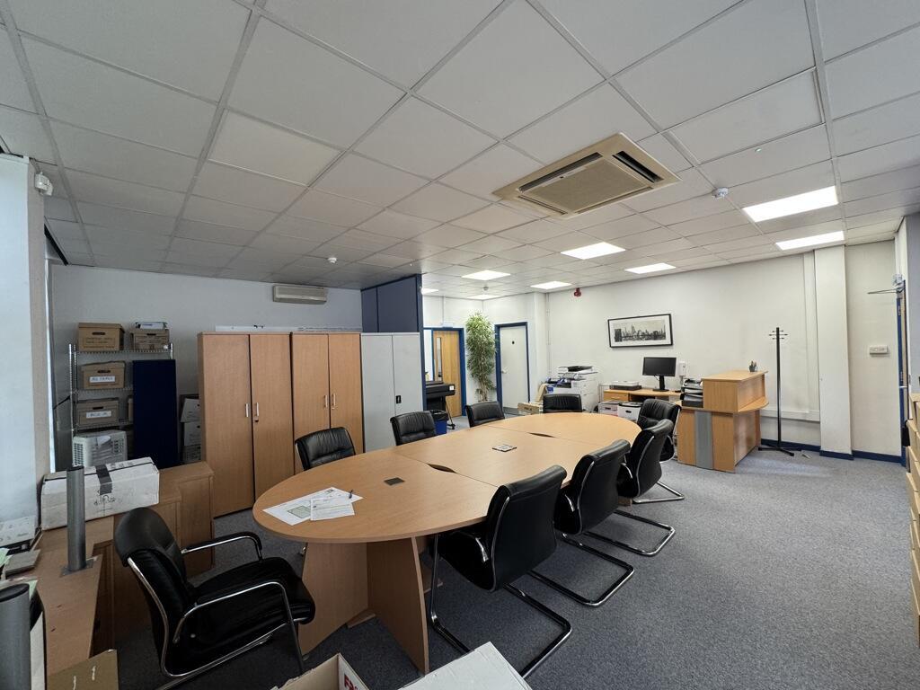 3-4 Vermont Pl, Milton Keynes, BKM MK15 8JA - Unit 4 - - Interior Photo - Image 1 of 3