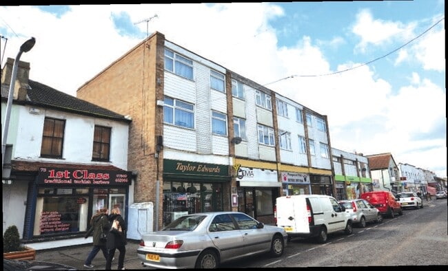 More details for 77-81 West Rd, Southend On Sea - Retail to Rent