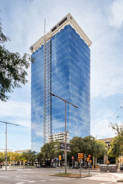 Carrer de Tarragona, 141, Barcelona, Barcelona to rent - Building Photo - Image 2 of 8