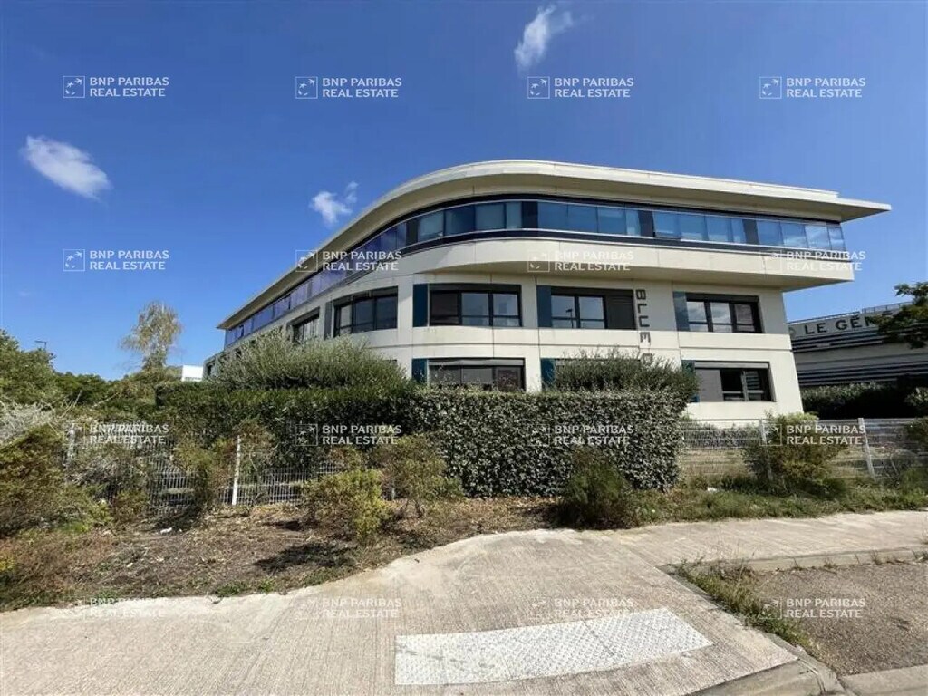 Vente Bureaux 156 m² - Photo 1