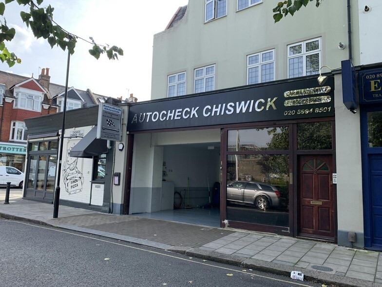 1-2 Chiswick Common Rd, London to rent - Building Photo - Image 1 of 7