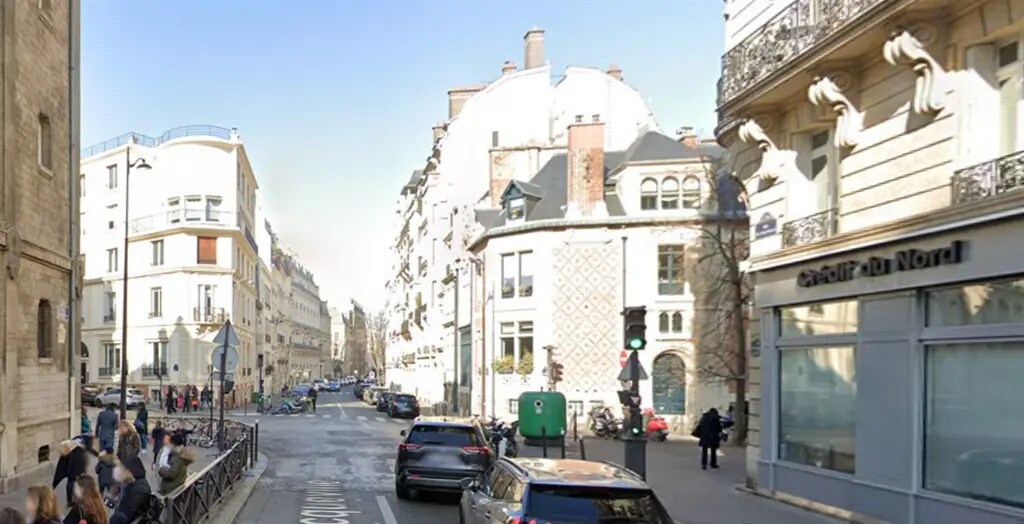 Retail in Paris for sale Building Photo- Image 1 of 3