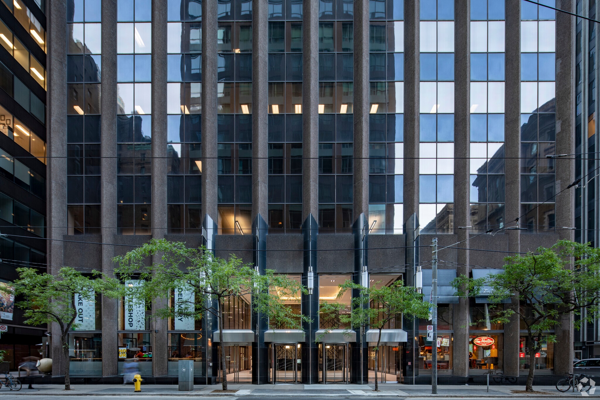 18 King St E, Toronto, ON to rent Building Photo- Image 1 of 2