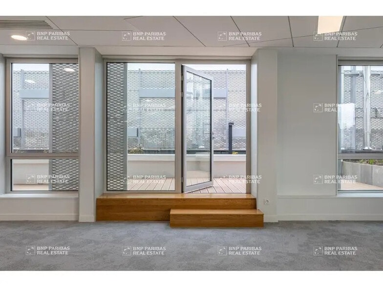 Office in Cachan to rent - Building Photo - Image 3 of 15
