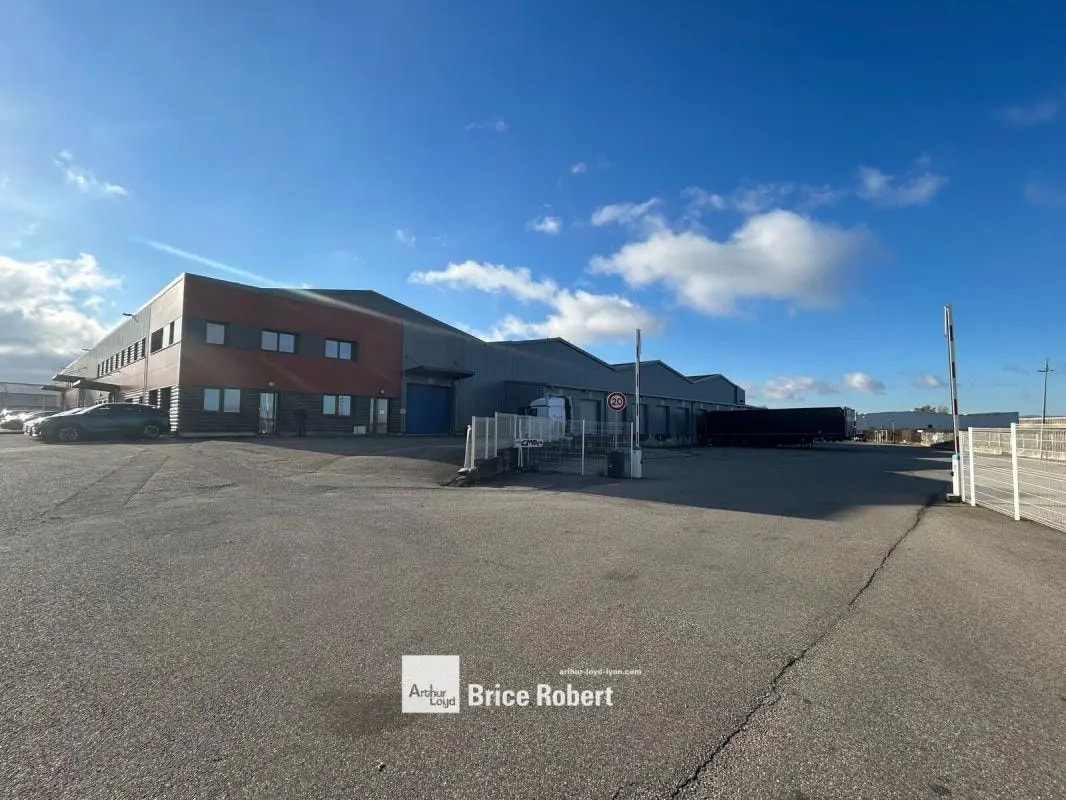 8 Avenue De L'Industrie, Corbas to rent Building Photo- Image 1 of 6