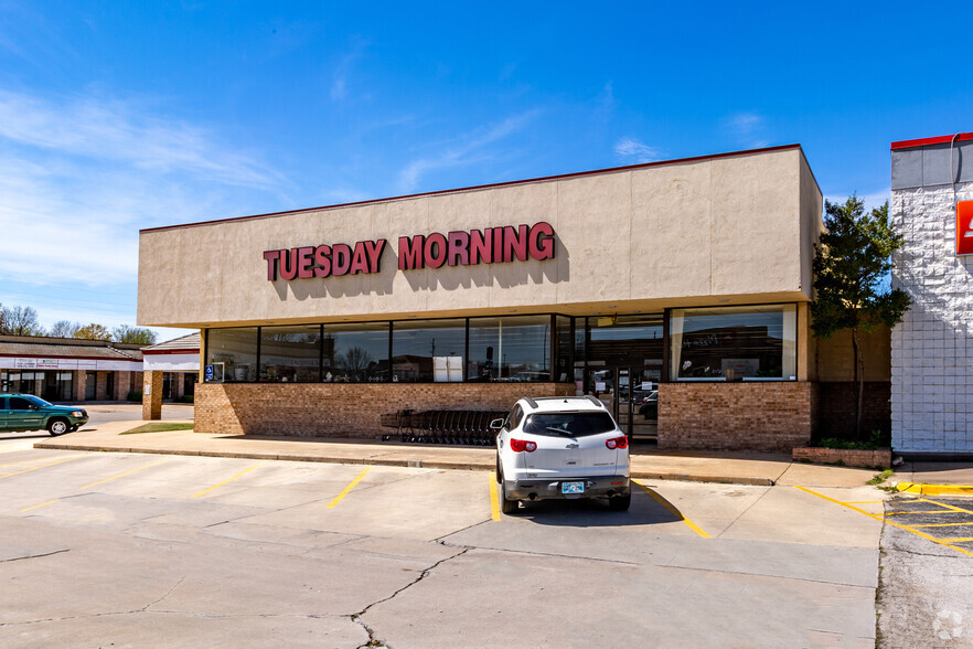 832-866 S Aspen Ave, Broken Arrow, OK for rent - Building Photo - Image 3 of 5