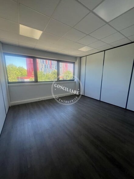 Office in Labège to rent - Interior Photo - Image 3 of 5