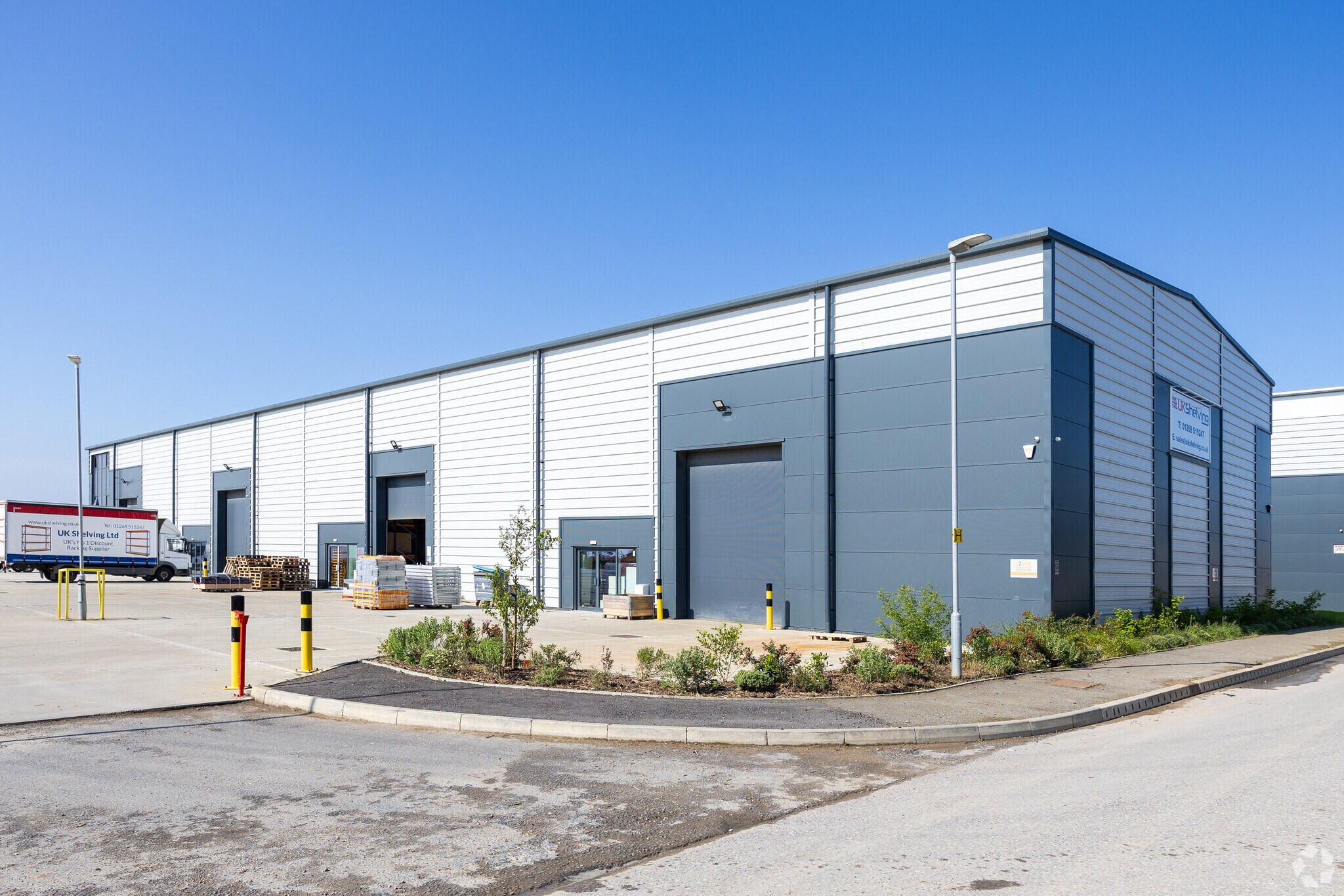 11 Roscommon Way, Canvey Island for sale Primary Photo- Image 1 of 1