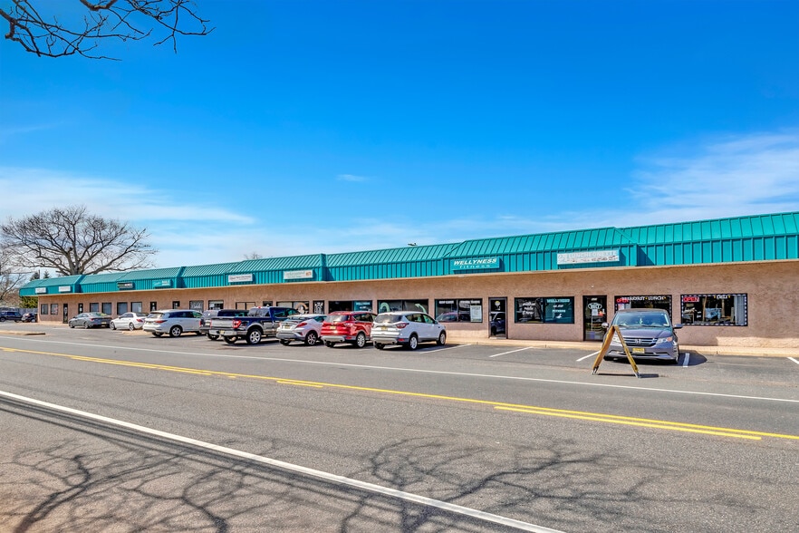 621-639 Palmer Ave, Hazlet Township, NJ for rent - Building Photo - Image 2 of 3