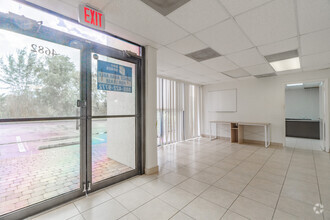 4500 N Powerline Rd, Deerfield Beach, FL for rent Interior Photo- Image 2 of 2