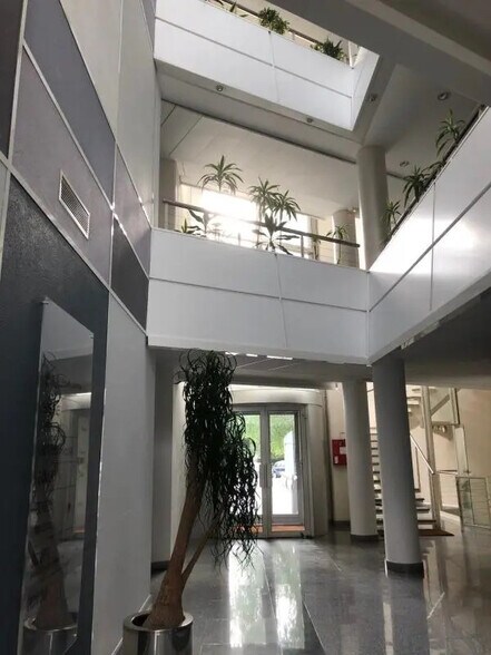 47 Allée Des Impressionnistes, Villepinte for sale - Interior Photo - Image 2 of 7