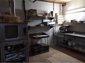 Retail in Barcelona, Barcelona to rent Interior Photo- Image 1 of 4