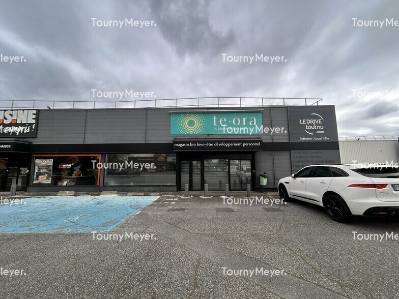 16 Bis Boulevard De L'Europe, Portet-sur-Garonne to rent - Building Photo - Image 2 of 11
