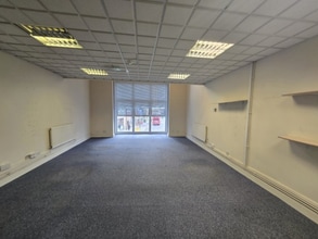 High Rd, Romford to rent Interior Photo- Image 2 of 2