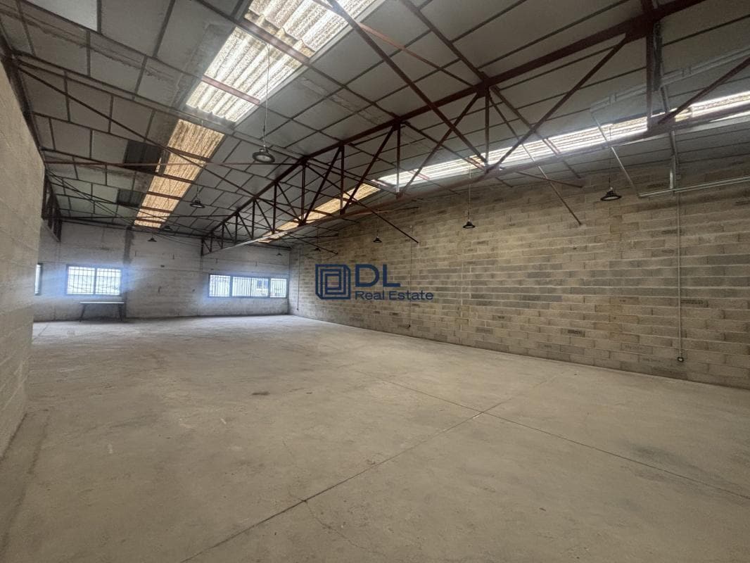 Industrial in Lagny-sur-Marne to rent Interior Photo- Image 1 of 7