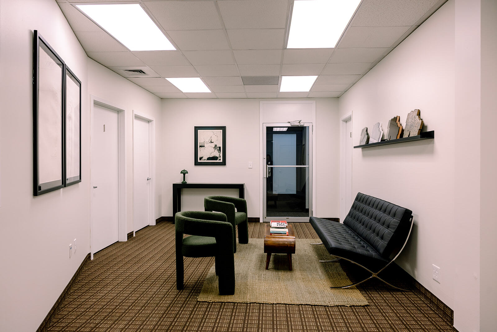 2101 Hennepin Ave, Minneapolis, MN to rent Interior Photo- Image 1 of 11